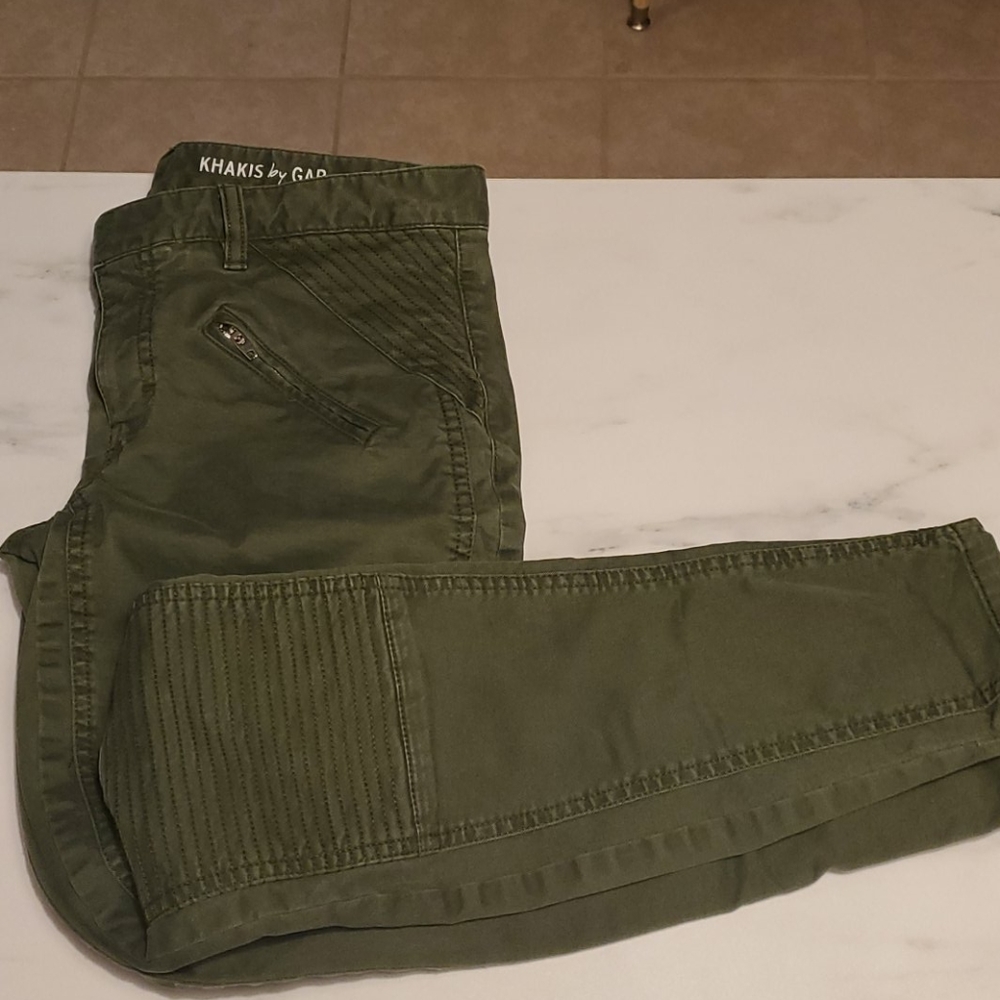Gap moto zip khakis